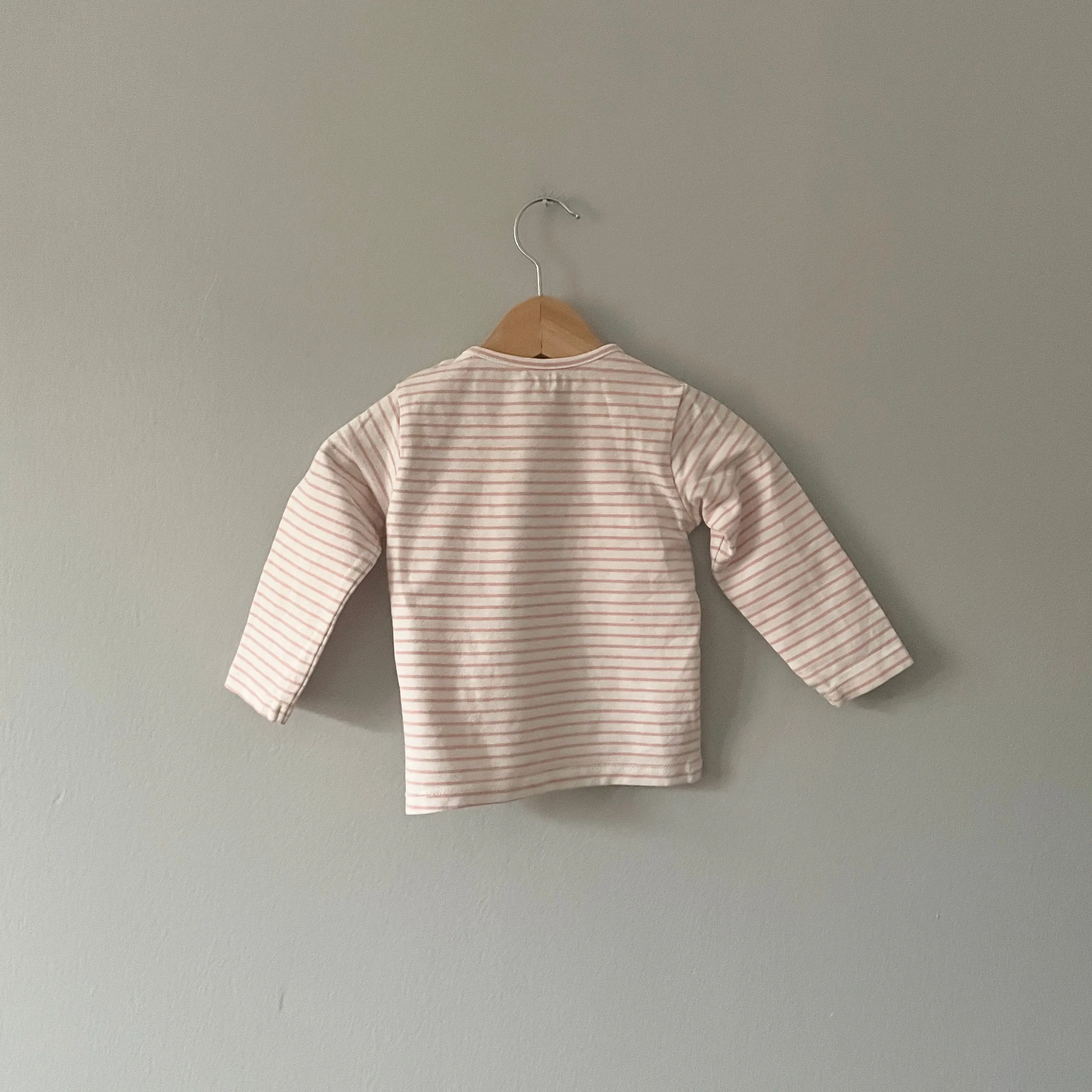 Hema / White x pink striped long sleeve / 68cm(3-6M)